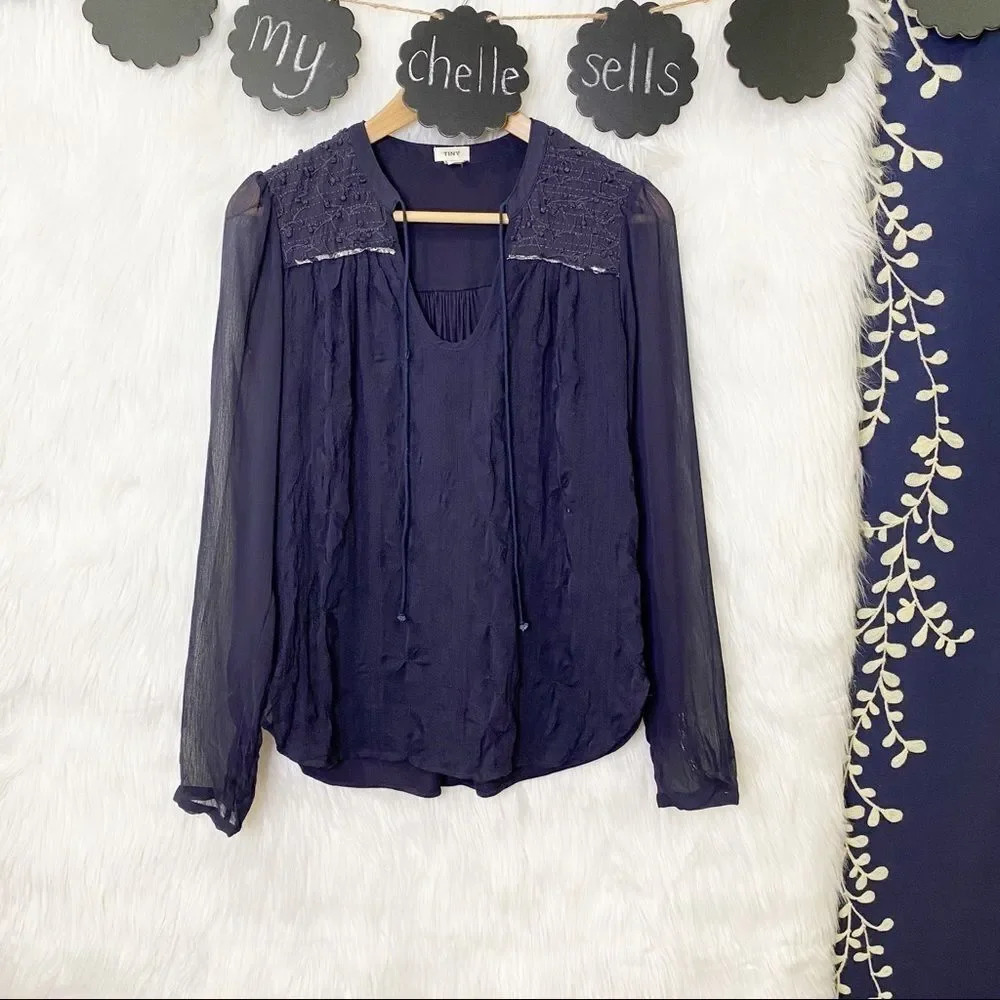 ANTHROPOLOGIE TINY Navy Sheer Sleeve Embroidered Blouse‎